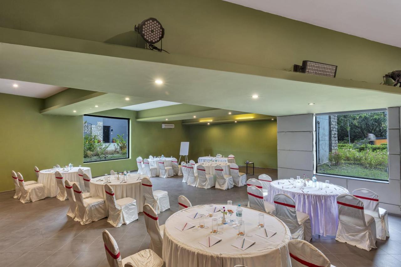 Hotel Club Mahindra Corbett Dhikuli Exterior foto